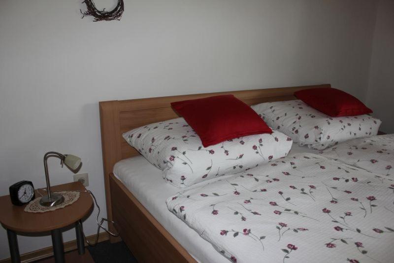 Ferienwohnung Sattler Neukirchen am Teisenberg エクステリア 写真
